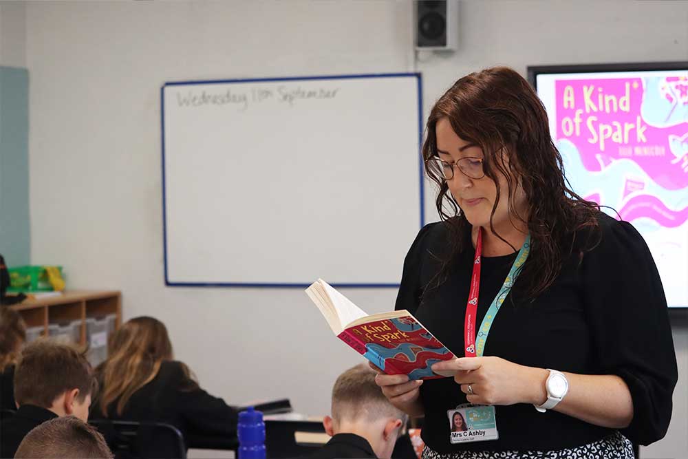 Tutor Reading at Penrice